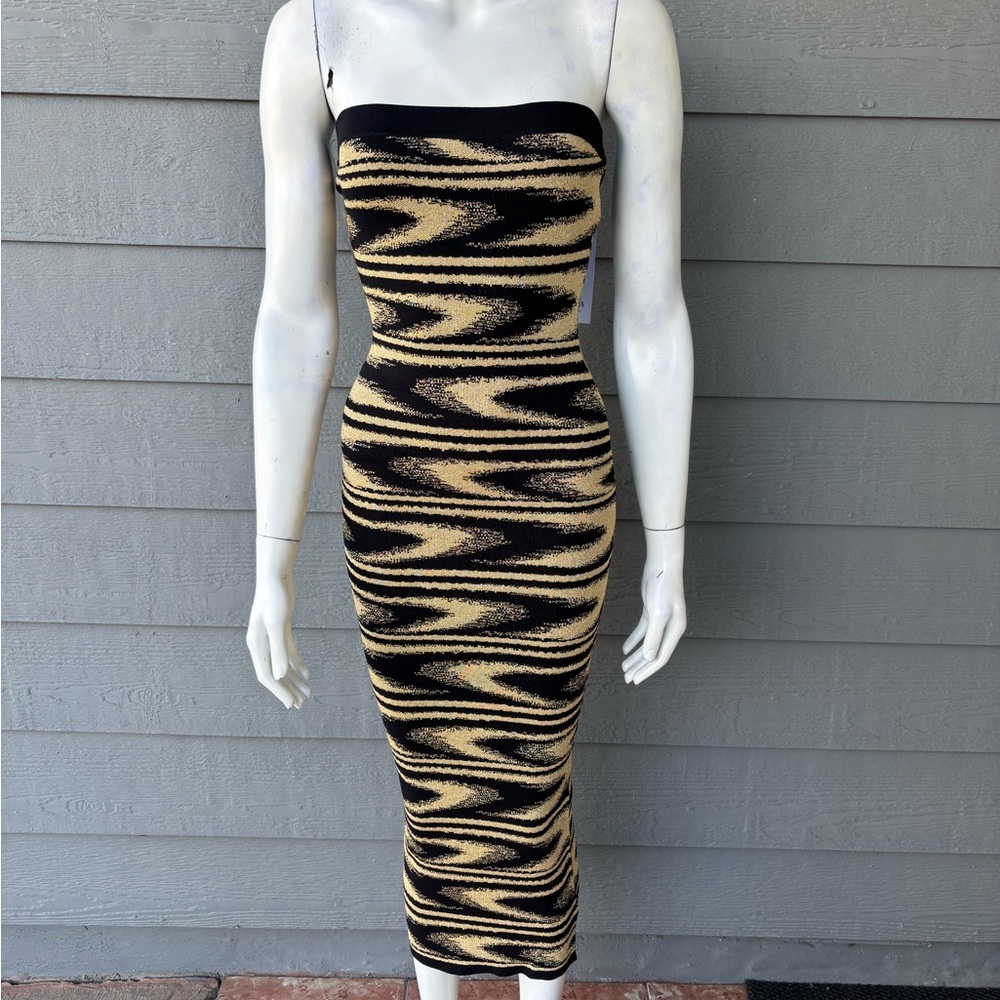 AKIRA Strapless Black and Gold Wave Dress